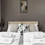 Premium New Town Private Parking Included Appartamento *