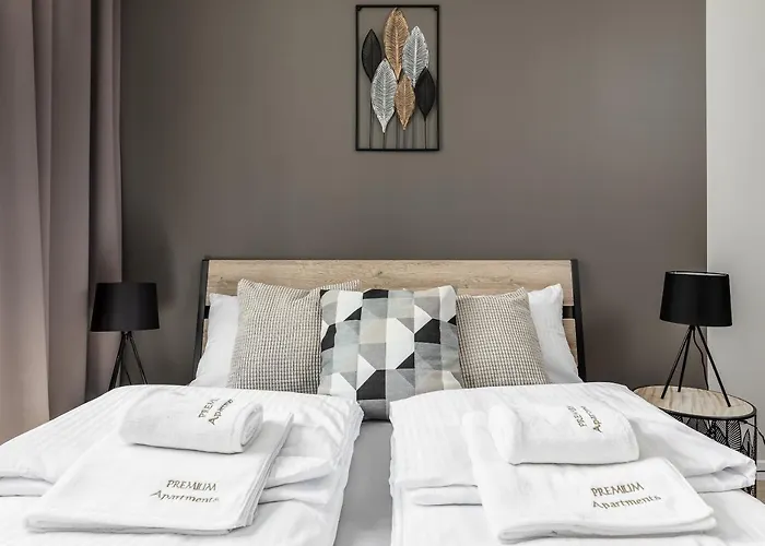 Premium New Town Private Parking Included Апартаменты *