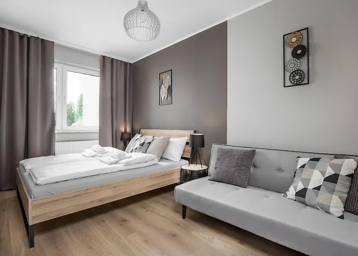 Premium New Town Private Parking Included Апартаменты *